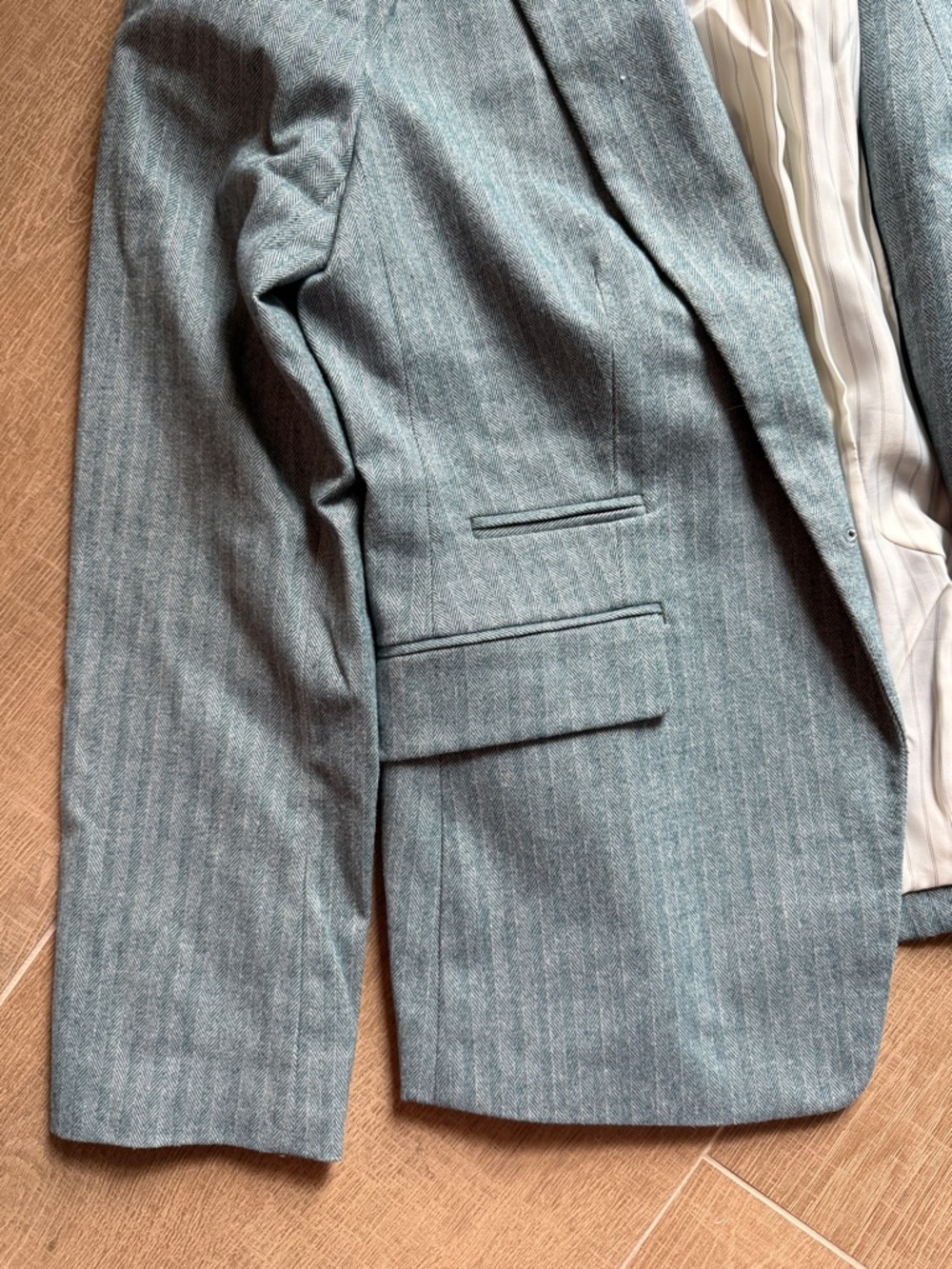 Banana Republic Teal Blue Blazer - Modern Tailored Fit - Picture 4 of 4